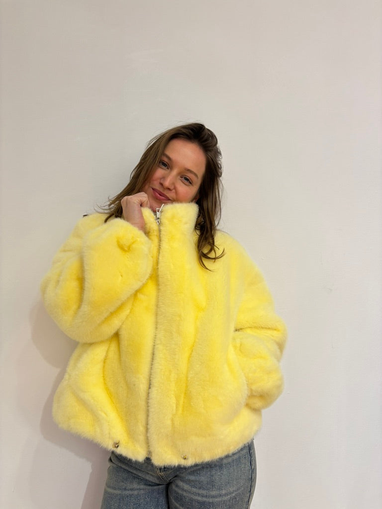 Liv faux fur jas geel