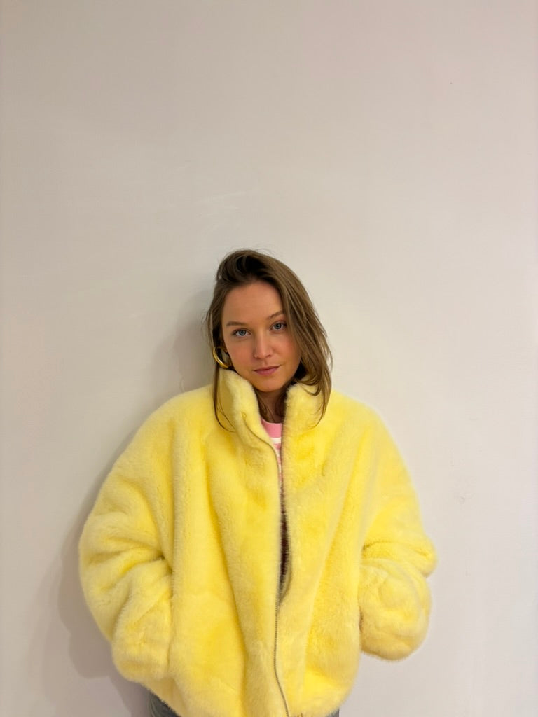 Liv faux fur jas geel