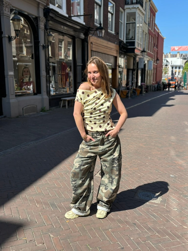 Nira camo barrel jeans