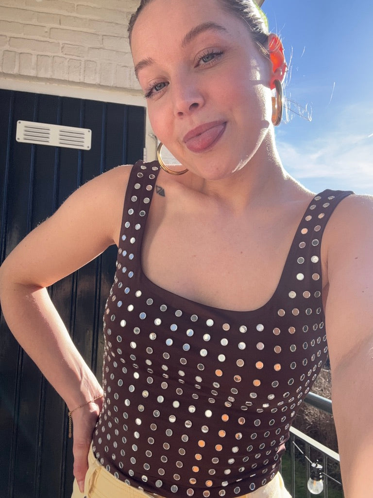 Bibi studded top bruin